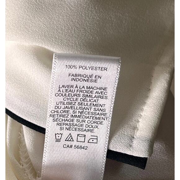 Express‎ Women’s White Button Front Blouse M Black Trim Pajama Style Blouse - Picture 6 of 7